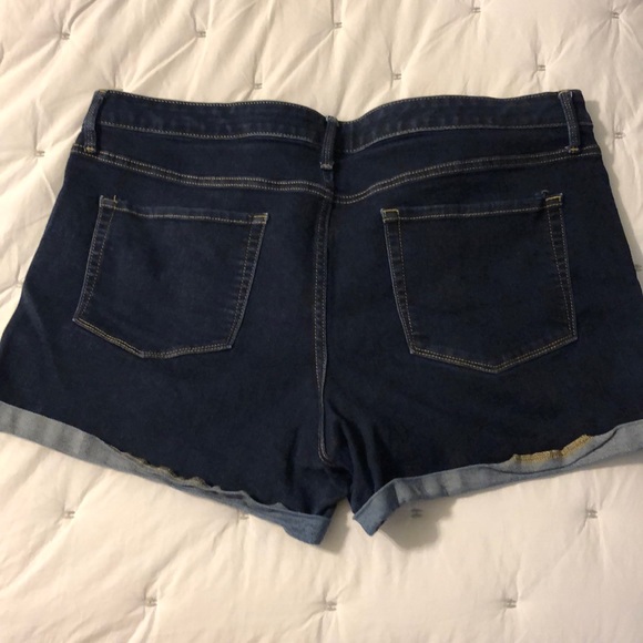 Target Ava & Viv Midi Cuffed Jean Shorts 20W - Picture 3 of 3
